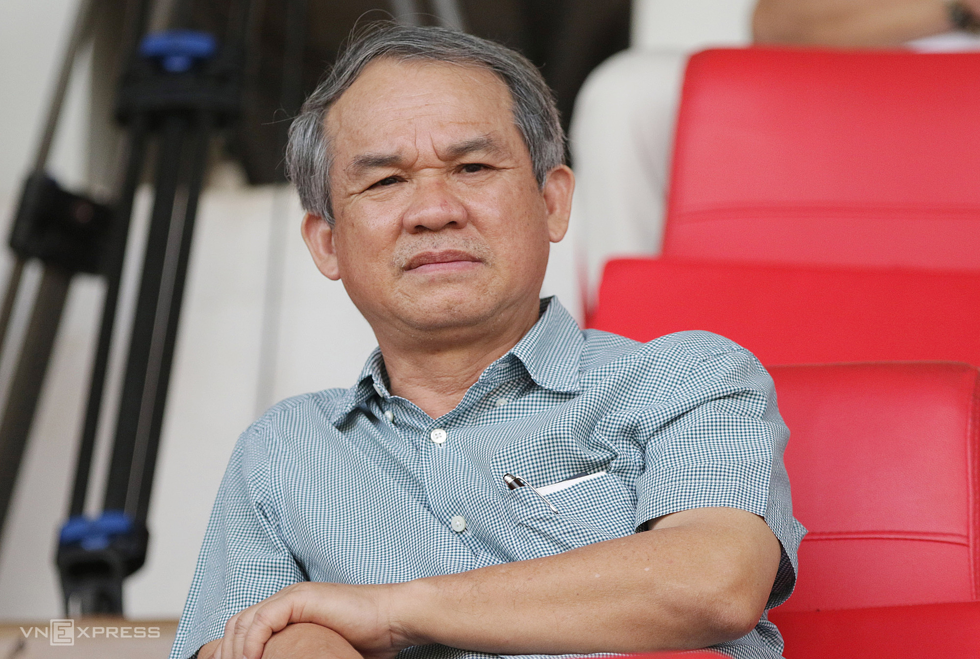 bau-duc-san-sang-chi-dam-de-giu-chan-tuan-anh-ton-bao-nhieu-toi-cung-chiu