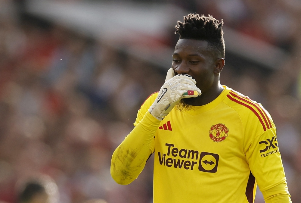 onana-nghi-thi-dau-dai-han-hlv-ten-hag-xac-nhan-dua-de-gea-tro-lai