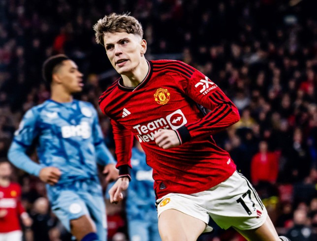 cham-dut-hon-1000-phut-tit-ngoi-o-ngoai-hang-anh-hojlund-noi-loi-xuc-dong