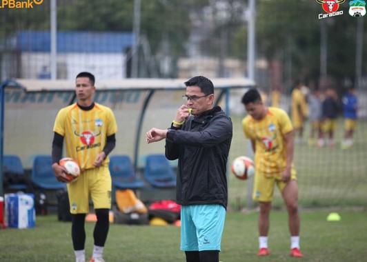 chan-canh-dua-tru-hang-o-hagl-tuan-anh-minh-vuong-tinh-chuyen-roi-di