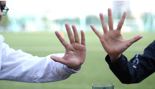 thu-mon-kim-thanh-toi-von-khong-biet-bat-bong-lam-thu-mon-chi-vi-tay-to-va-mong-ba-me-do-kho