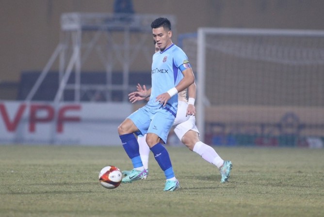 tien-dao-so-1-dt-viet-nam-bat-ngo-dinh-chan-thuong-truoc-ngay-len-tuyen-tap-trung