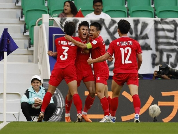 doi-nha-thua-dau-chu-tich-indonesia-yeu-cau-hlv-shin-hay-nhin-dt-viet-nam-ma-hoc-hoi