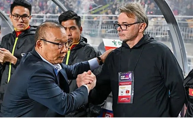 bao-tq-nham-lan-dua-tin-hlv-troussier-huong-luong-kech-xu-khien-hlv-park-bat-binh