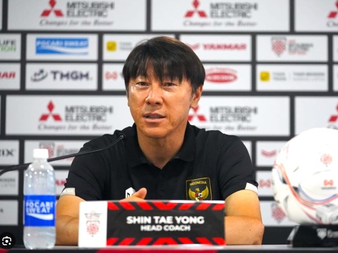 chi-can-giup-indonesia-thang-dt-viet-nam-hlv-shin-se-dut-tui-ngay-37-ty-dong