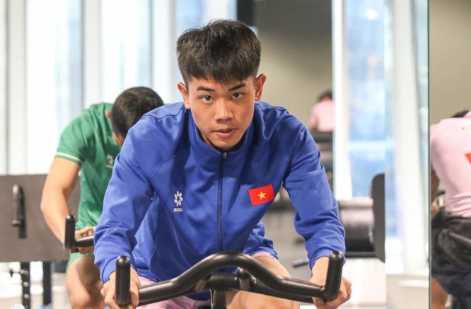 dinh-bac-duoc-xoa-an-ky-luat-bao-tin-vui-cho-hlv-troussier