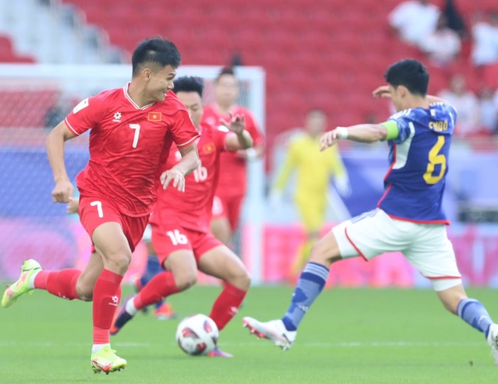 hlv-troussier-che-dt-viet-nam-khong-co-tien-dao-gioi-cau-thu-con-nhieu-diem-yeu