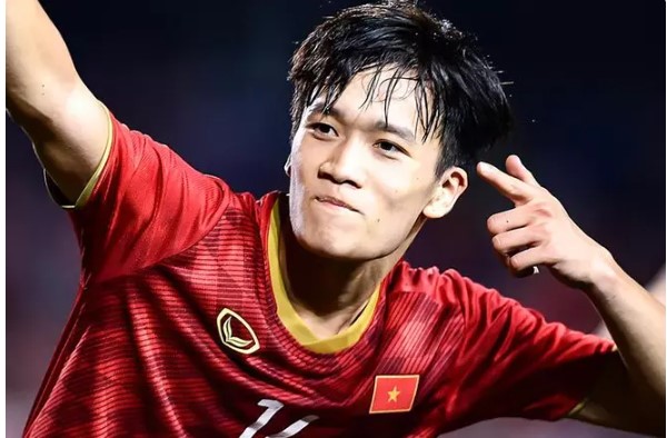 hoang-duc-lot-tam-ngam-cua-2-ong-lon-v-league-lot-tay-tren-duoi-10-ty-dong