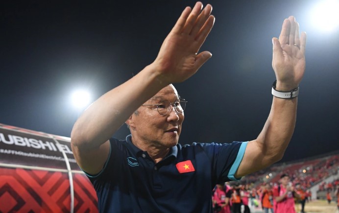 quan-chuc-han-quoc-keu-goi-dua-hlv-park-ve-thay-cho-hlv-klinsmann