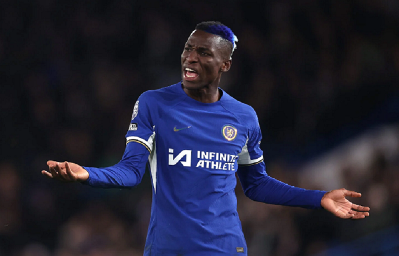 gay-soc-khi-tranh-da-phat-den-nicolas-jackson-len-tieng