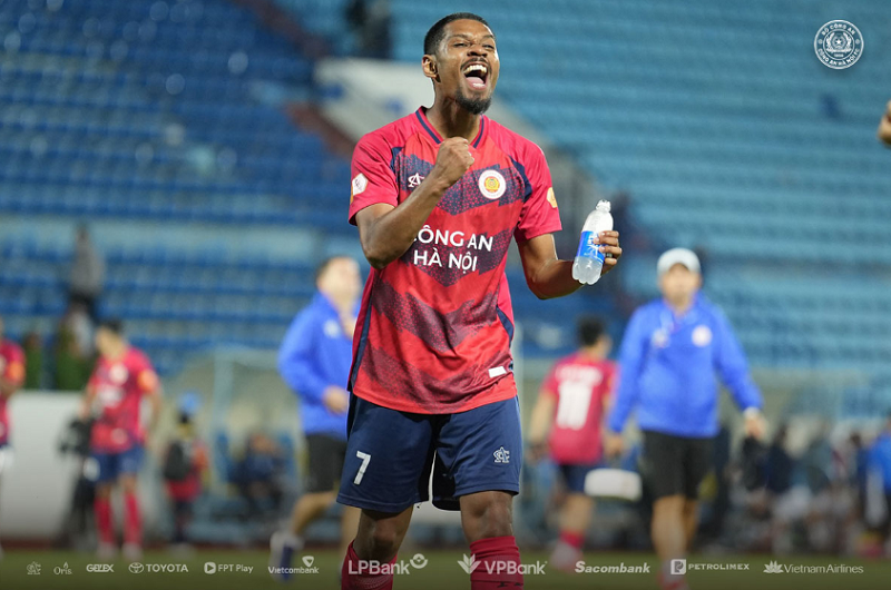 lam-ro-nguyen-nhan-jason-quang-vinh-khong-duoc-hlv-kim-sang-sik-trieu