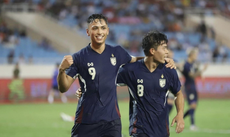 cau-thu-tung-bon-hanh-cho-dt-viet-nam-dinh-chan-thuong-nang-dt-thai-lan-nhan-cai-ket