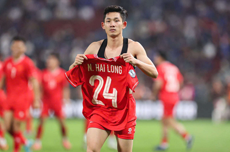 ngoi-sao-dt-viet-nam-tuyen-bo-danh-thep-cuoc-dua-vo-dich-v-league-tro-nen-gay-can-hon-bao-gio-het