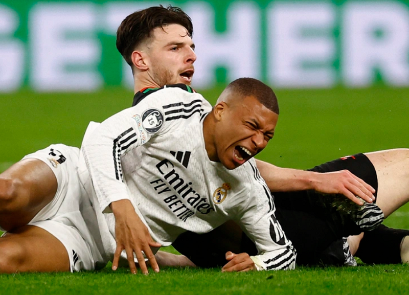 thua-tham-arsenal-thu-thanh-courtois-chi-ra-lo-hong-cua-real