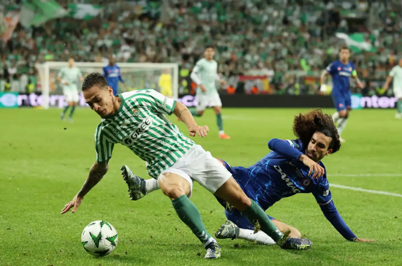 marc-cucurella-bat-chet-antony-khien-chelsea-nga-mu-than-phuc