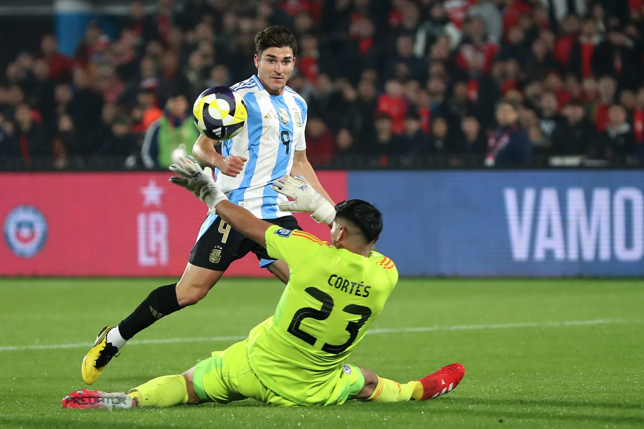 Chile vs Argentina (08:00 – 06/06) | Xem lại trận đấu