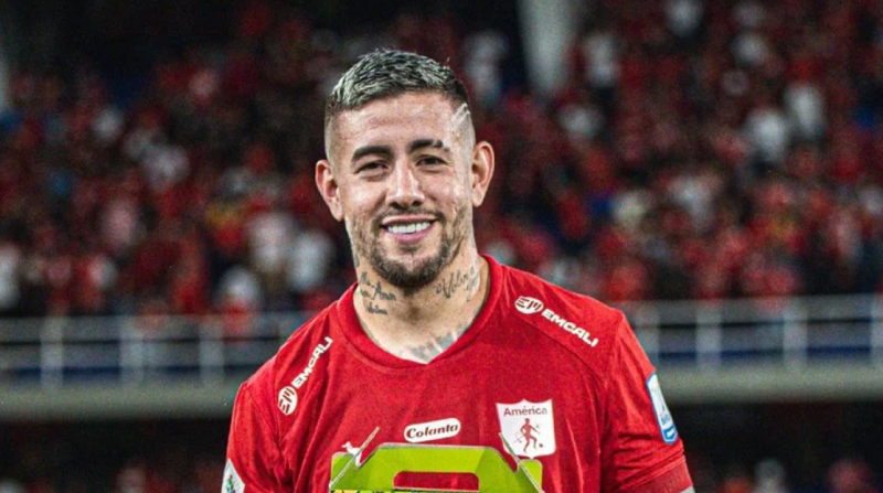 trieu-tap-tien-dao-goc-argentina-malaysia-gui-chien-thu-toi-dt-viet-nam