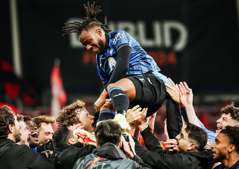 arsenal-can-nhac-ademola-lookman-thay-vi-eze-de-bo-sung